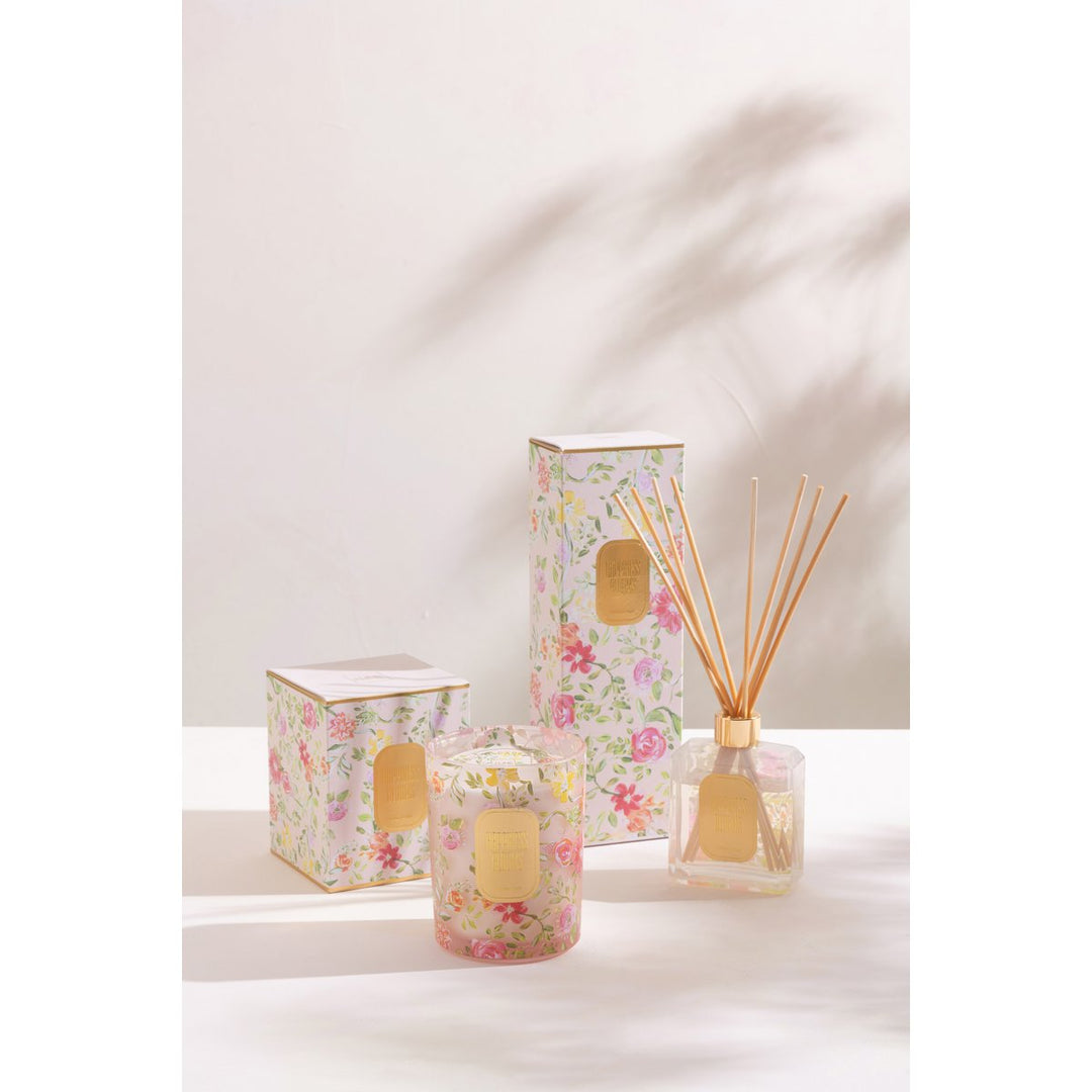 Bougie parfumée – Happiness Blooms Rain Reef – Cire rose – Large 70h