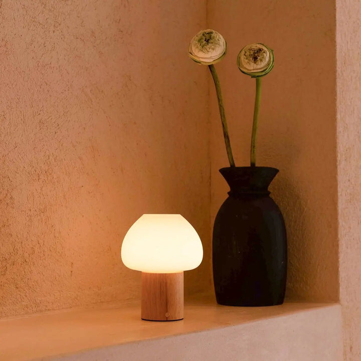 Lampe en bois marron clair  rechargeable 2