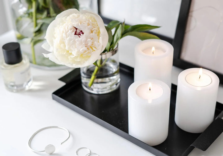 Set de 3 bougies permanentes Cornelius (hauteur 6/8/10 cm, Ø 6 cm), blanches, photophores résistants à la chaleur jusqu’à 90 °