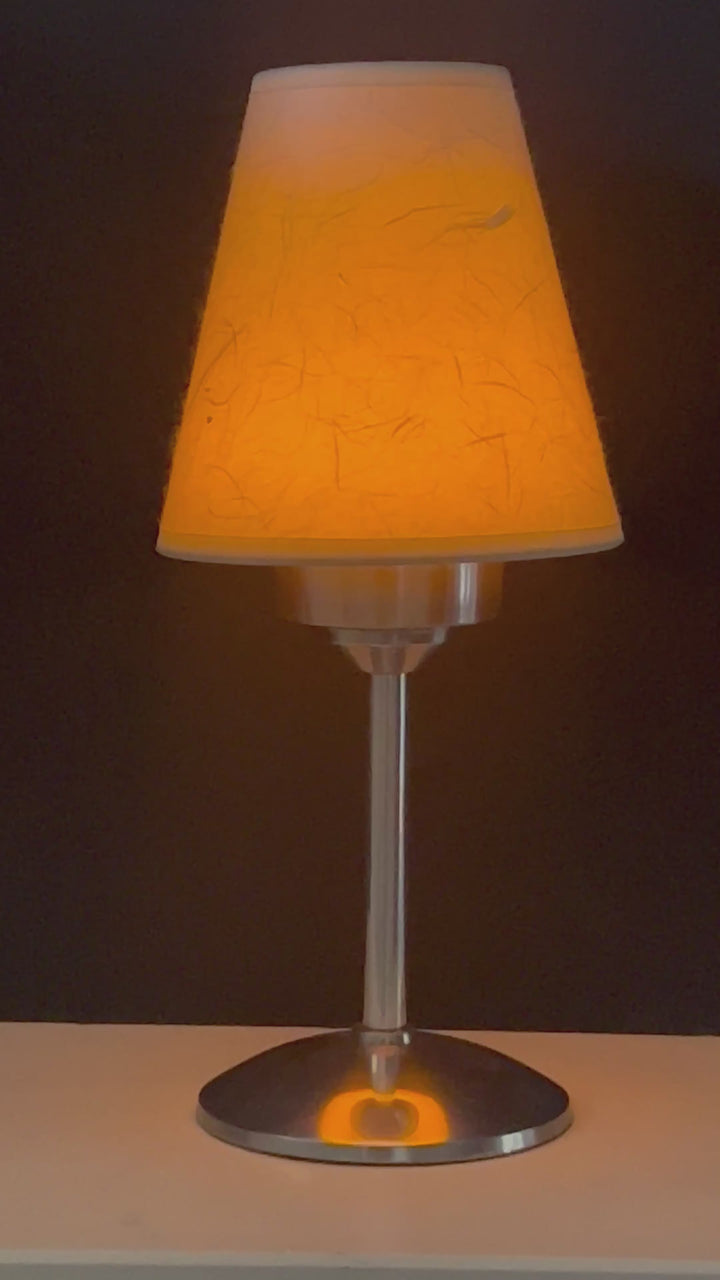 Offre Spéciale : Lampe avec Abat-jour BLANC + Système de Bougies LED Rechargeables - 44,25 EUR