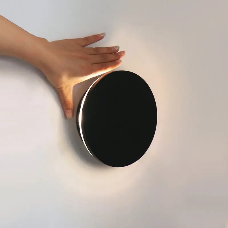 Applique murale sans fil noire Lou | Rechargeable et variable avec contrôle tactile – Lumière chaude pour hotel