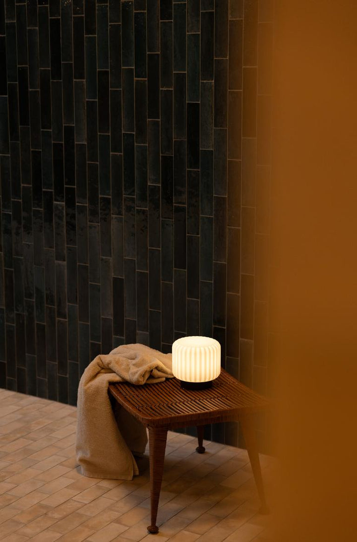 lampe rechargeable dentelle wide noir atelier piere