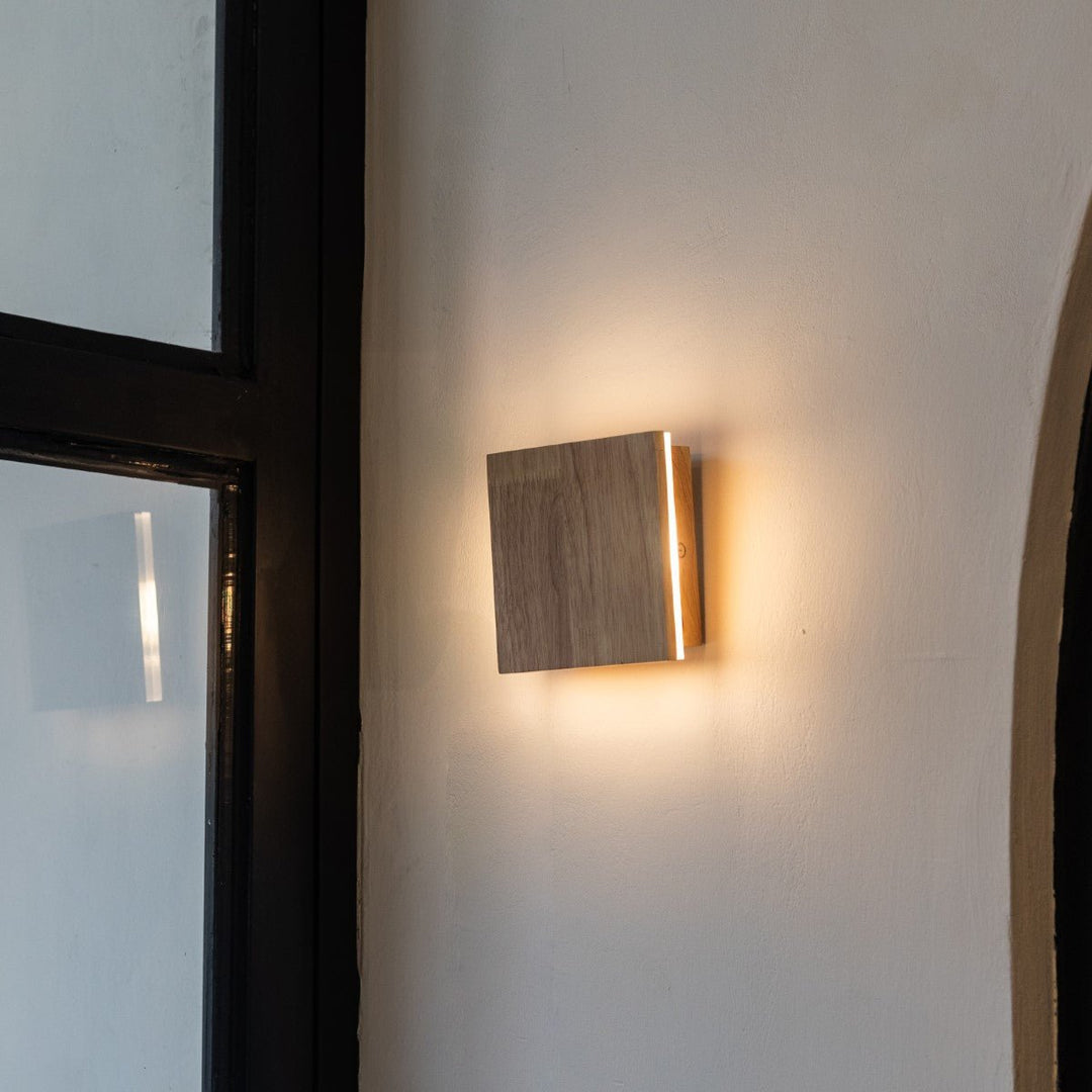 Applique murale sans fil Lane en bois brun clair – Rechargeable, à intensité réglable 