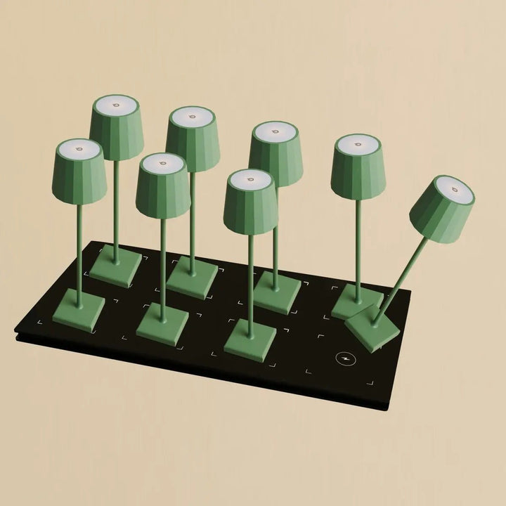 Combi Set Professional - 8 lampes de table rechargeables Wouter Sage Green & 1 station centrale de charge sans fil avec technologie Qi
