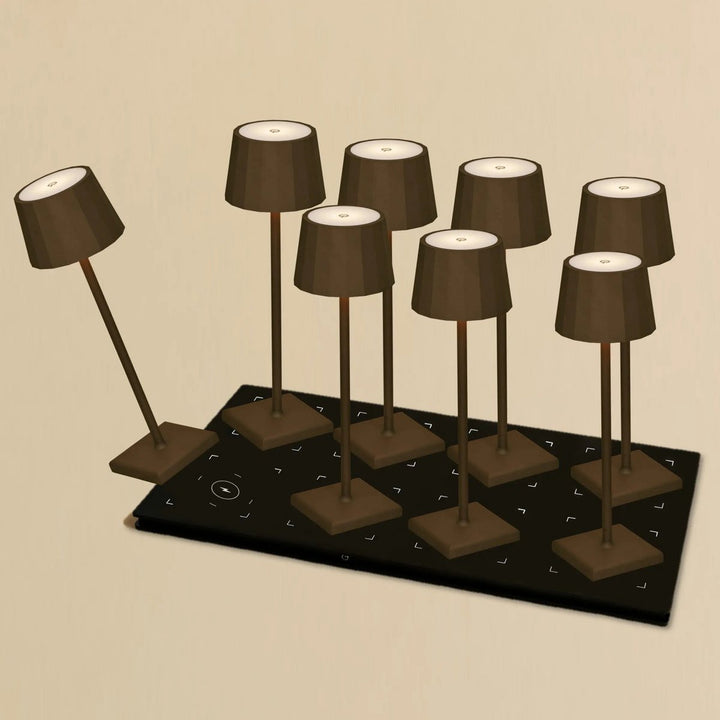 Combi Set Professional – 8 lampes de table rechargeables Wouter Mocha Brown & 1 station centrale 
