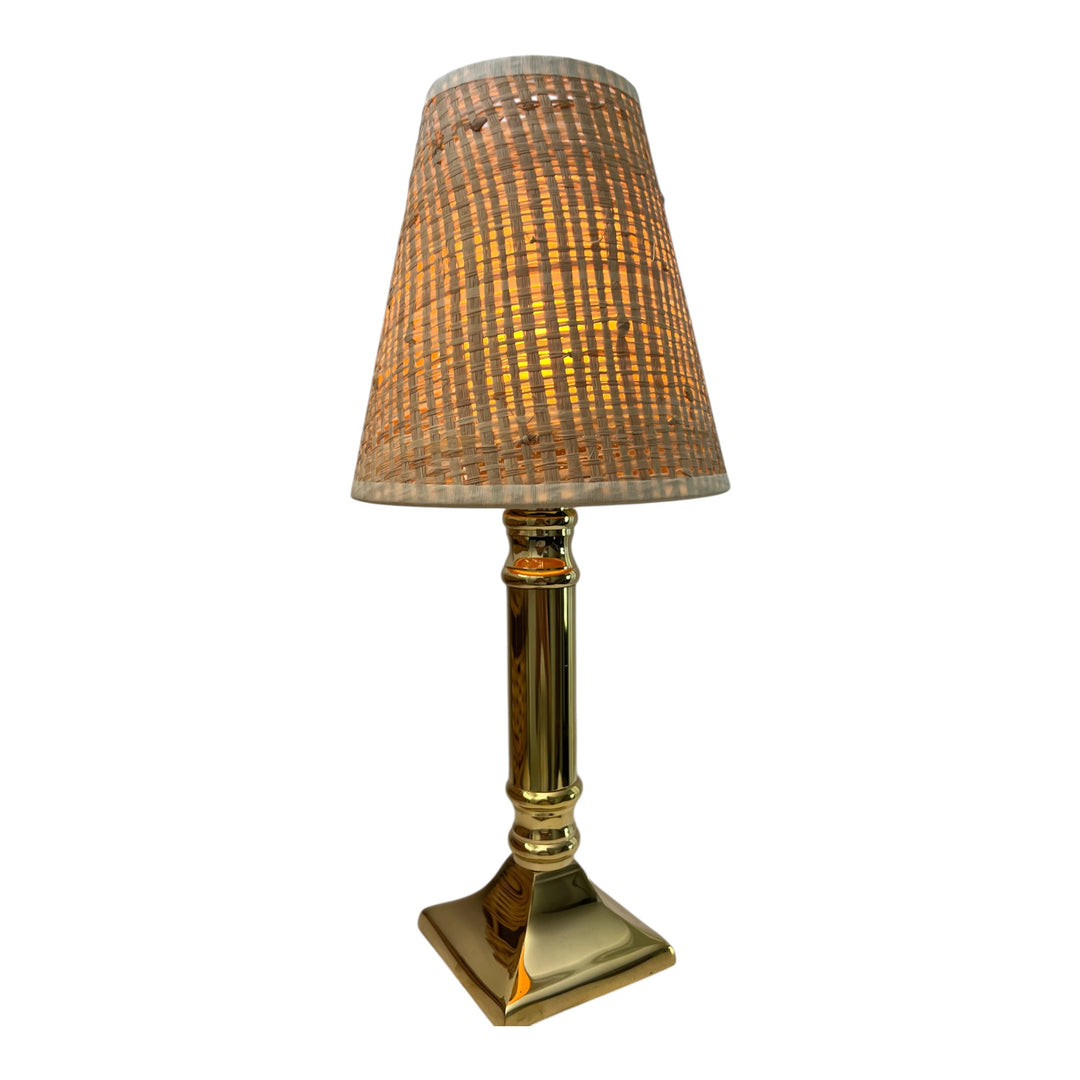 lampe dore 
sans fil effet bougie avec abat jour raphia naturel