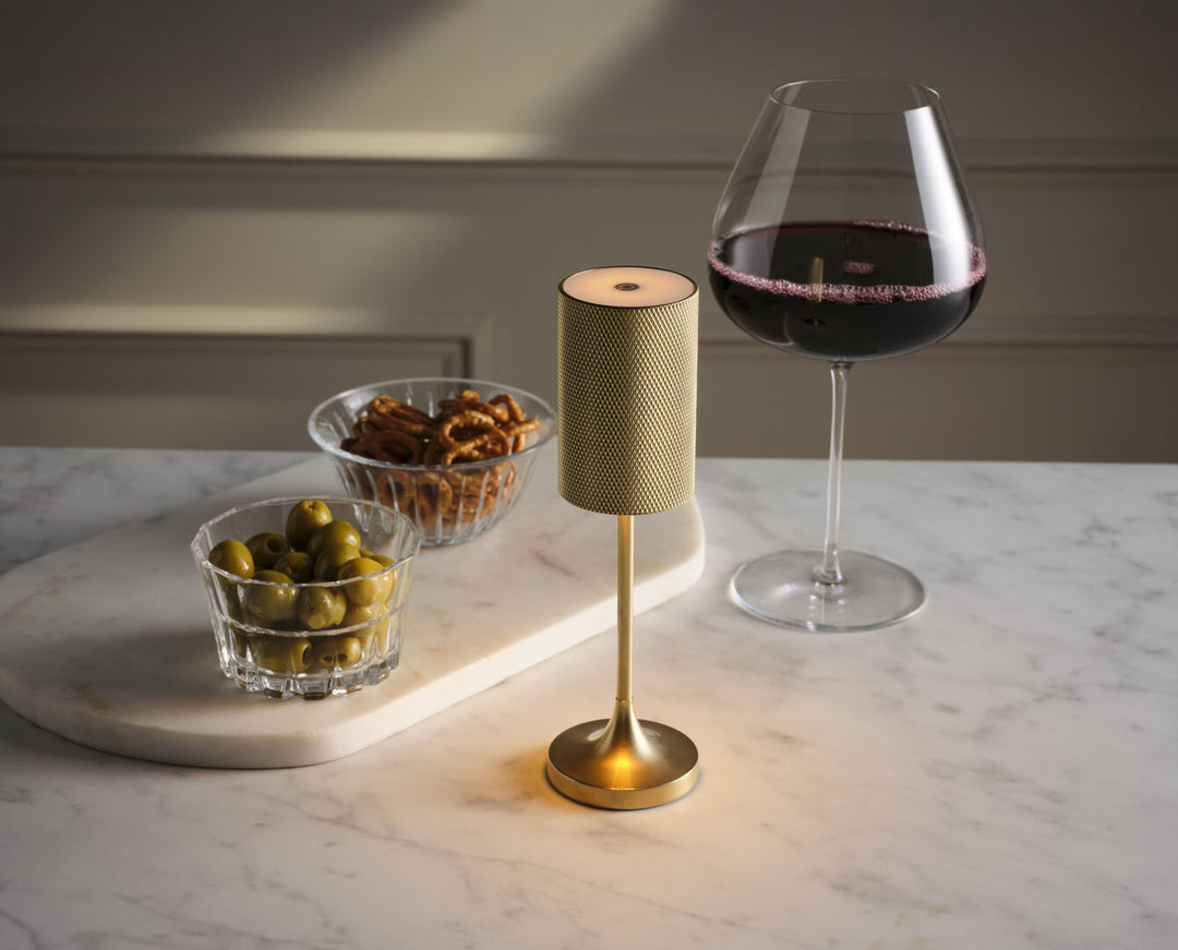 Cayman Micro Champagne & NurlingRE H 20 cm- Lampe de table rechargeable sans fil pour restaurant & hôtels