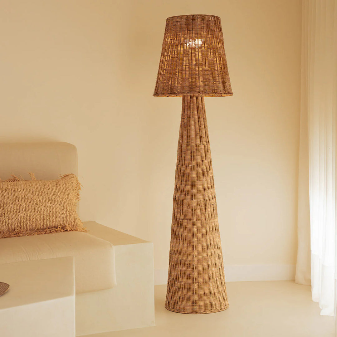 lampadaire en rotin exterieur et interieur