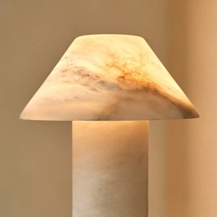 Lampe  chevet en Albâtre naturel  avec un abat-jour