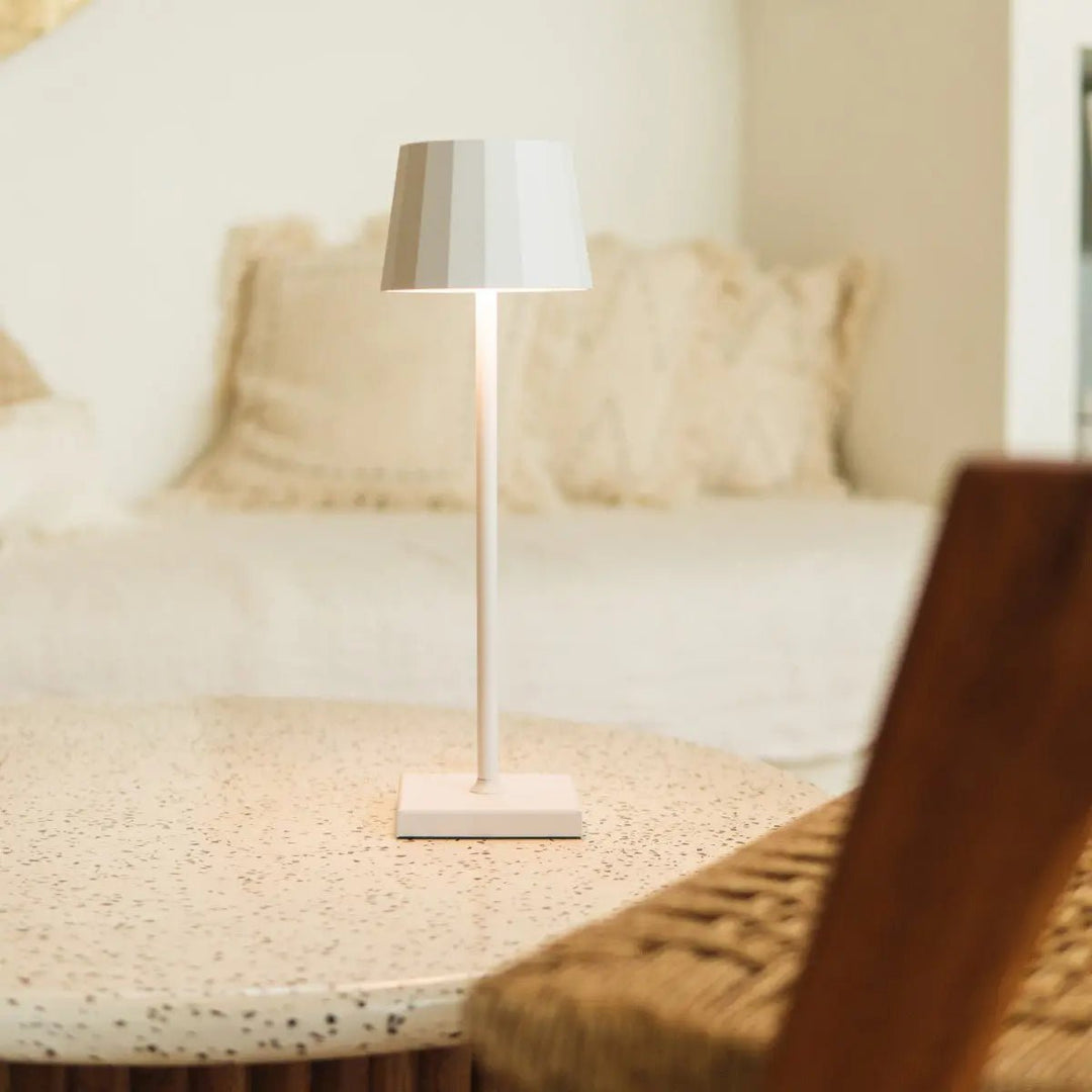 Lampe de Table Rechargeable William blanche pour hotellerie