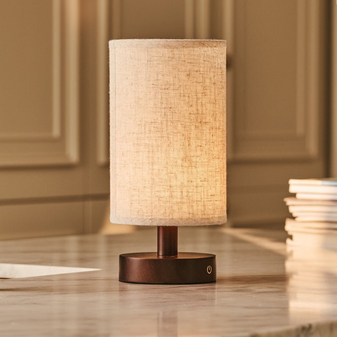 Lampe de table en bois brun foncé - rechargeable, dimmable, USB-C alimenté