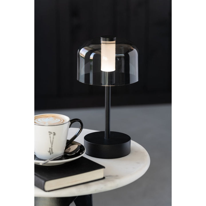 Lampe de table rechargeable Woa en métal noir AVEC USB RECHARGE