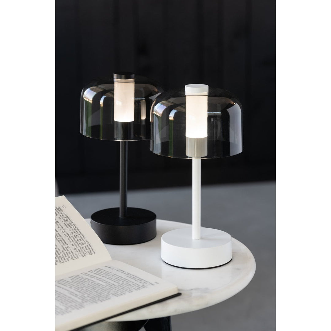 Lampe de table rechargeable Woa en métal noir POUR HORECA