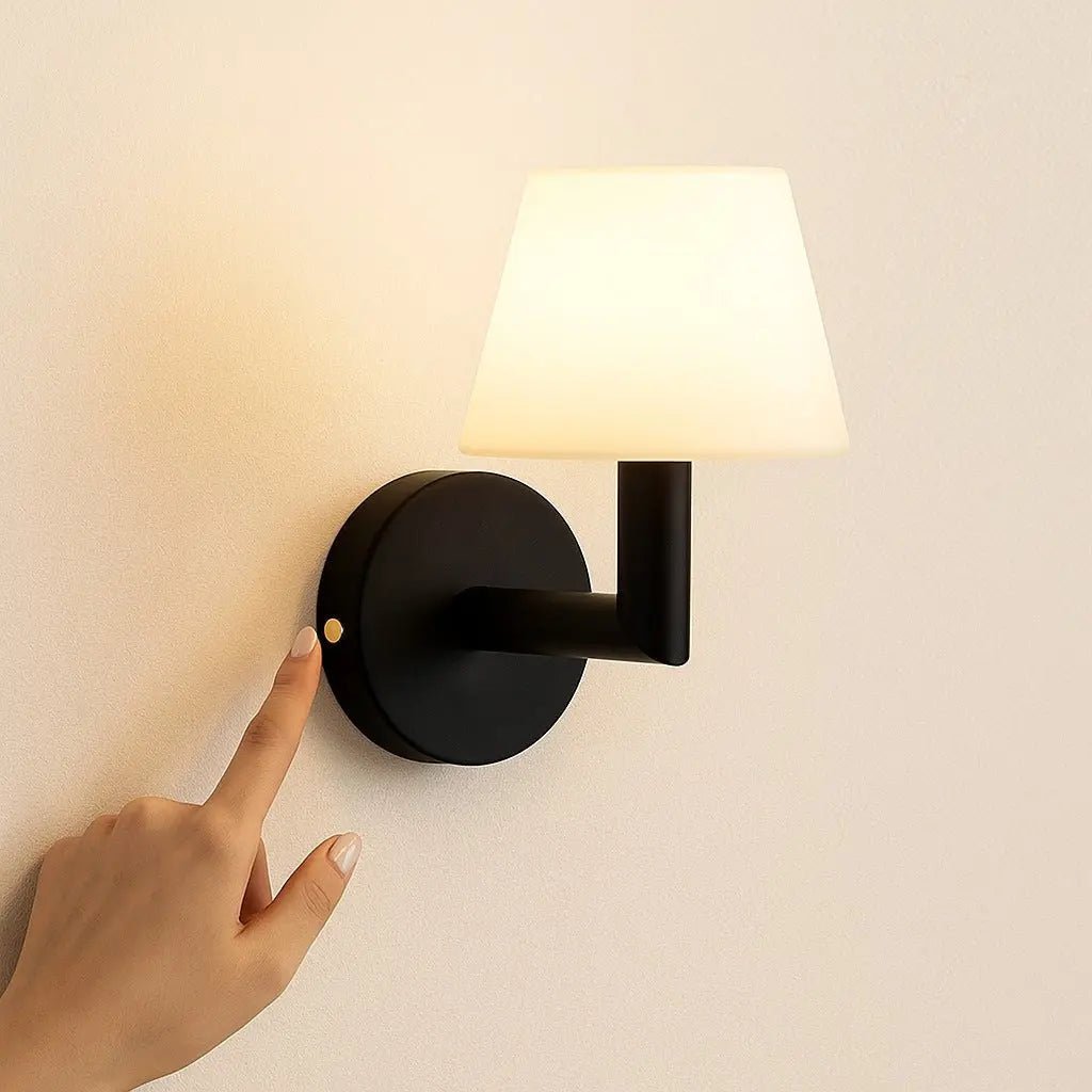 Lampe murale rechargeable en bois noir Ted | Éclairage sans fil et rechargeable