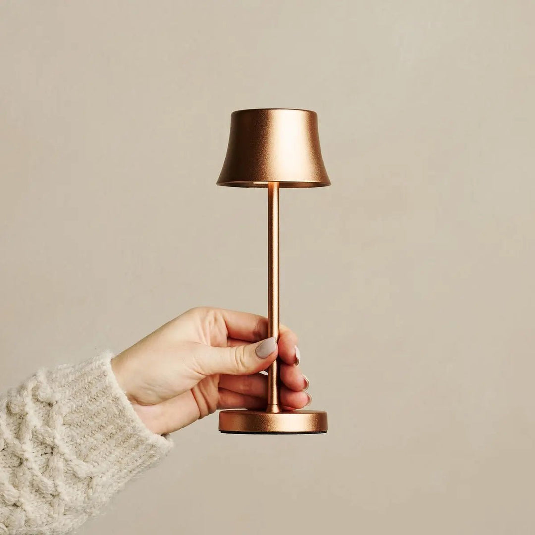 Set Professional-8 Mini lampes Cuivre/Copper & 1 Multi-chargeur  Qi HORECA