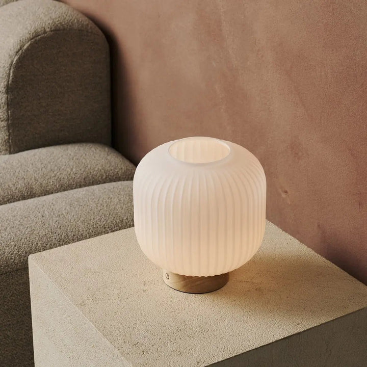 Verre dépoli &amp; base en bois | Dimmable en 3 modes lumineux