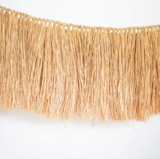 Decorative natural raffia fleece garland